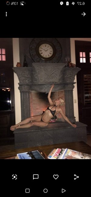 Janell adult dating in Potomac